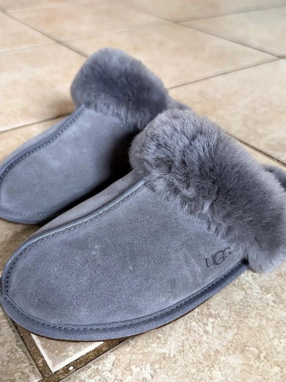 UGG Women's Scuffette II Suede Fur Slippers in Ash Fog Size 7 Comfy Cozy